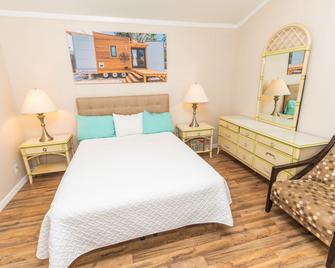 Tiny House Siesta - Sarasota - Bedroom