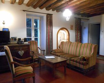 Gîte Suzanne, In Essonne Verte, Near Milly La Forêt - Étampes - Salon