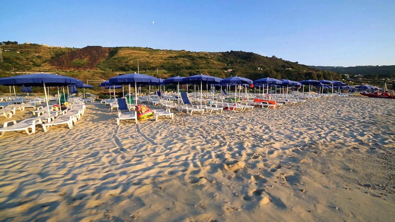 فيلاجيو سابي بيانتشي