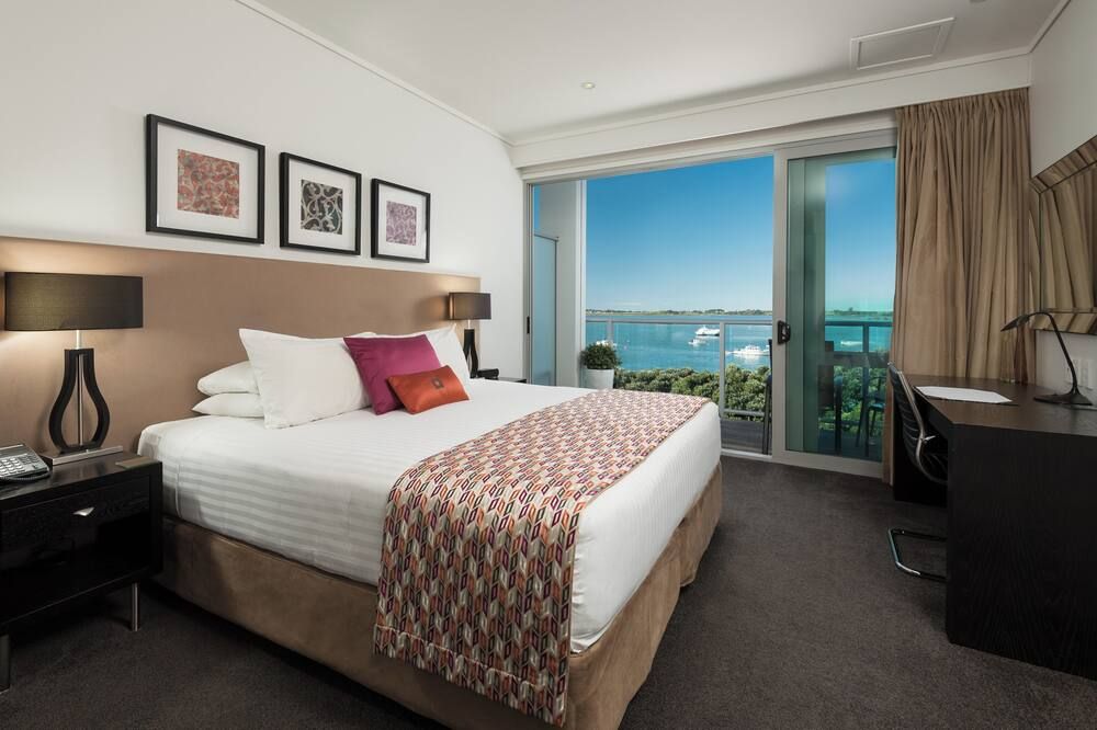 هوتل أون ديفونبورت