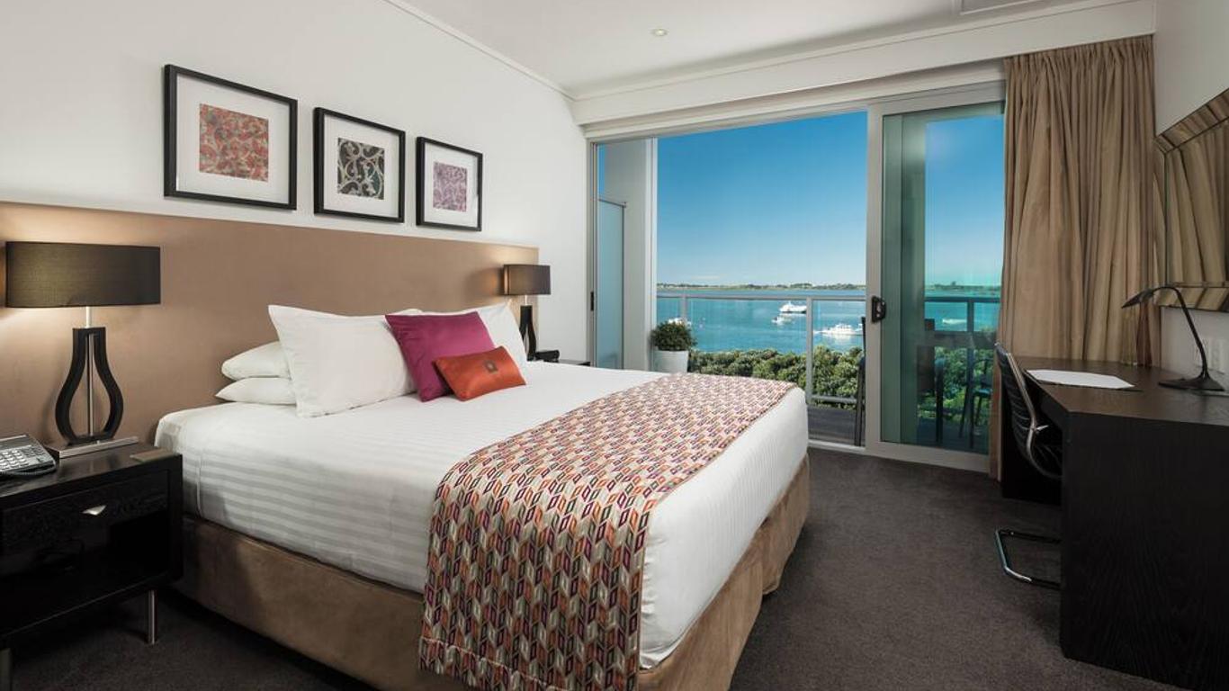Hotel on Devonport