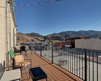 Historic Comfy Loft In The Heart Of Salida! View Calendar - Salida - Balcony