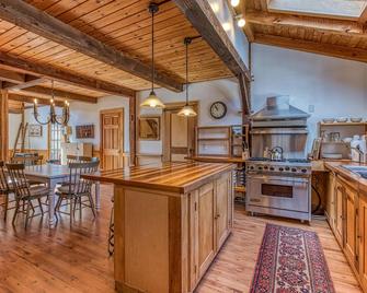 Light-filled Carpenter's Cottage in Stockbridge - Stockbridge - Kitchen
