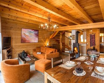 Chalet 6 pers. avec SPA, terrasse ensoleillée, proche des pistes - Saint-Michel-de-Chaillol - Saint-Michel-de-Chaillol - Salle à manger