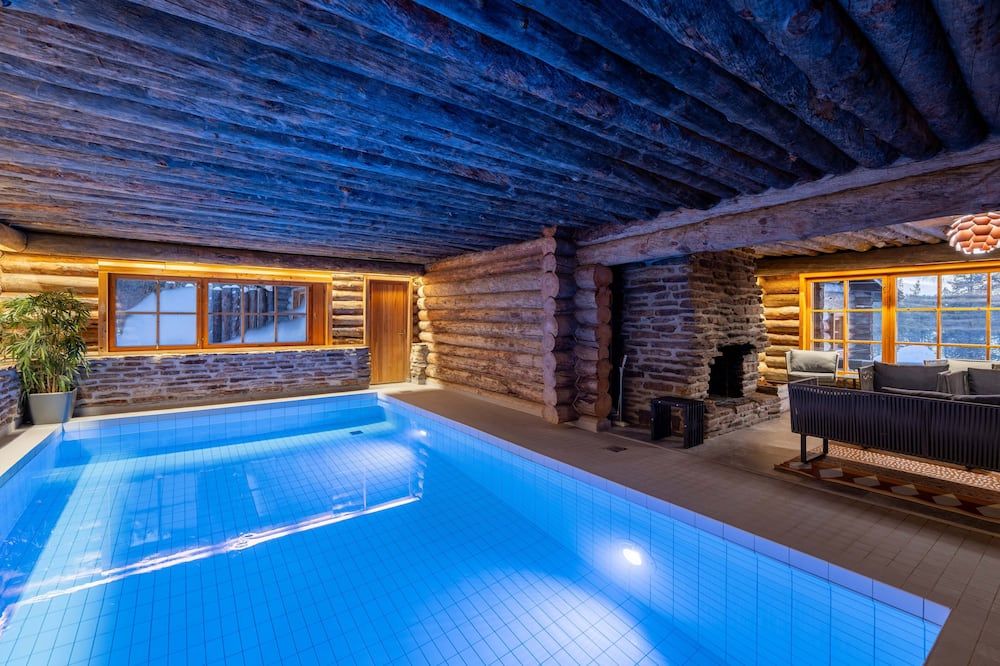 كوكيلي لوج هاوسز أورورا ريزورت