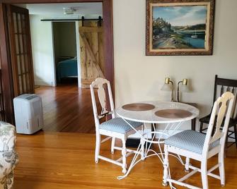 A 20s cottage in Honesdale - Honesdale - Dining room