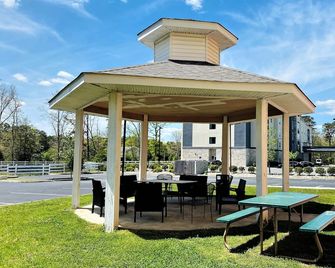 Comfort Suites Atlantic City North - Absecon - Patio