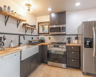 Mo-ööd House Glamping/ Floating - Licking - Kitchen