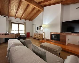 Ng Guest House Il Ris - Sassari - Sala de estar