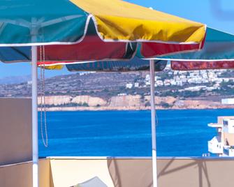 Poco Loco Bed & Breakfast - Chania - Balkon