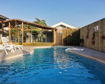 1715 House & Caff Resort, Phuket - Rawai - Pool