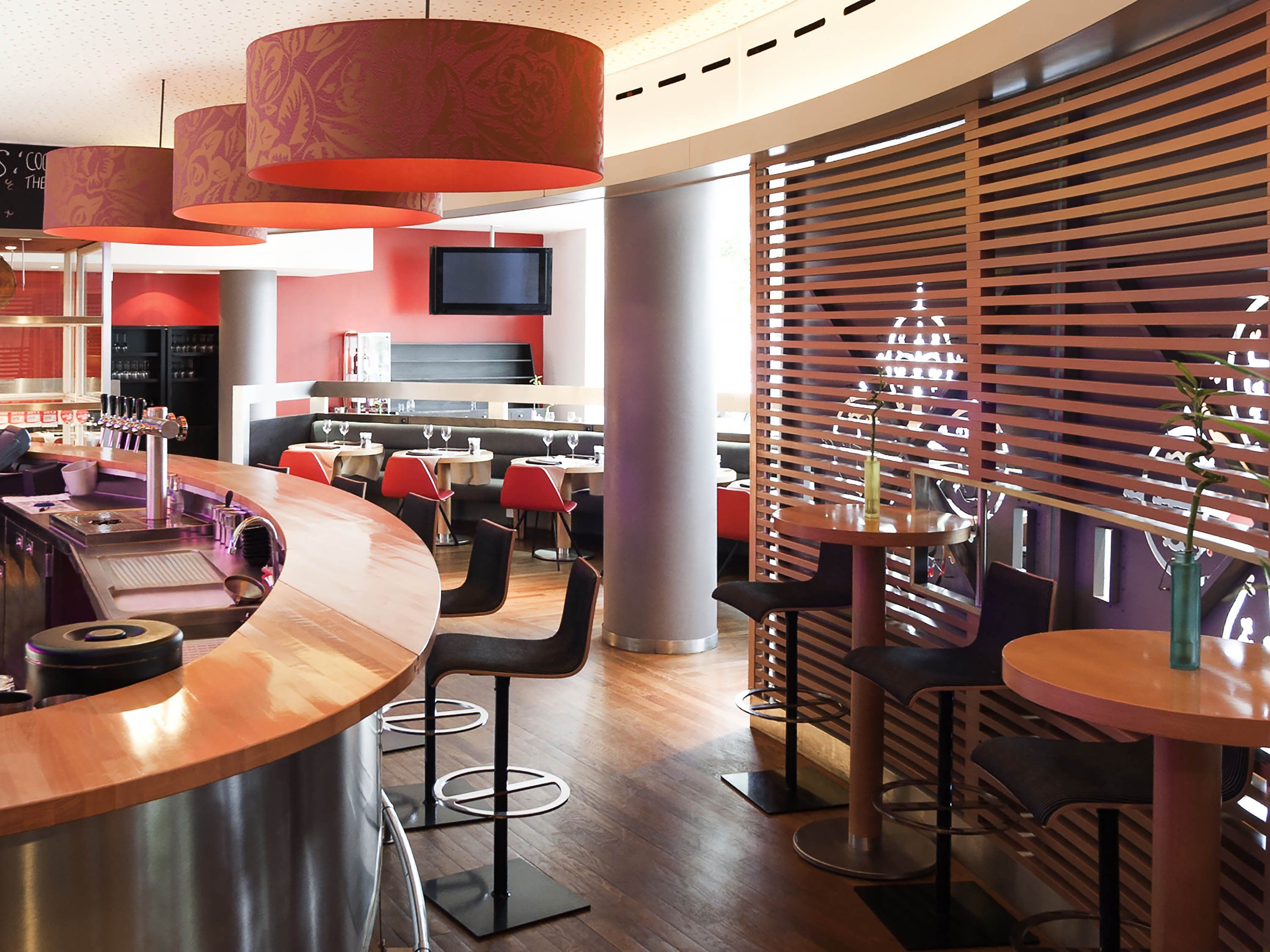 نوفوتيل لوفين سنتروم