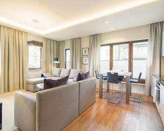 Grand Apartments - Blue Marlin - Luxury Apartments - Sopot - Sala de estar