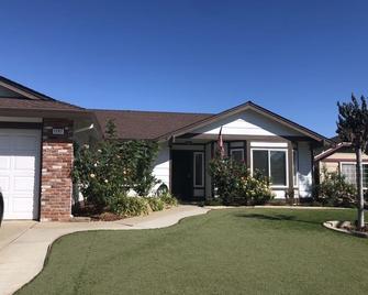 Master Suite - Roseville - Building