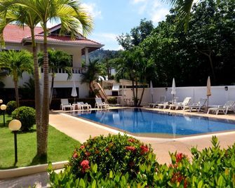 Phuket Riviera Villas Hotel - Rawai - Pool