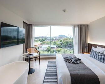 We Hotel Riverfront - Bangkok