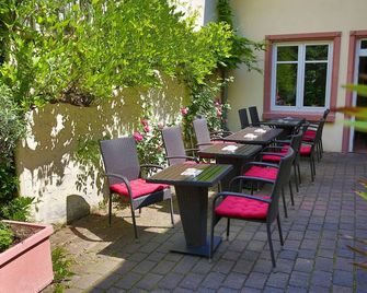 Wasem Weinhotel - Ingelheim am Rhein - Patio