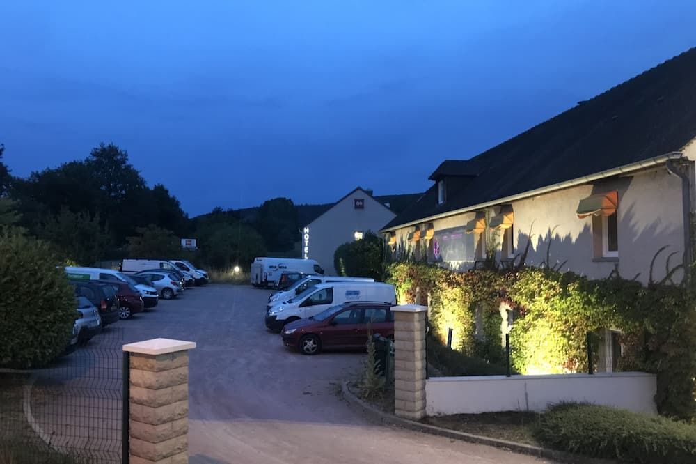 Hôtel Restaurant - Les Jardins du Lac thumbnail 3