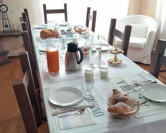 B&B Le Mi' Cocche - Capannori - Eetruimte