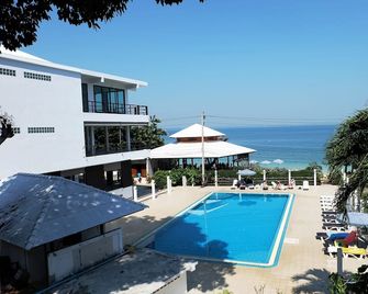 Samed Cliff Resort - Ko Samet - Pool