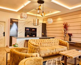 Beverly Hills - Kumasi - Living room