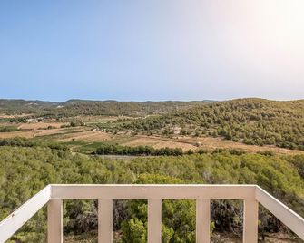 Amazing Apartment In Sant Pere De Ribes - San Pedro de Ribas - Balcón
