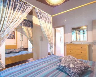 Beautiful, large villa in the Tuscan countryside, near the seacost - Capalbio - Schlafzimmer
