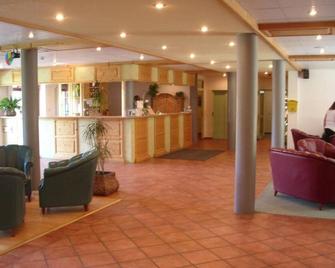 Private 27 m² double room in the Ahornhof, free use of pool+bath+sauna - Lindberg - Лоббі