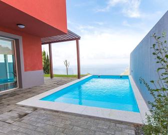 Villa Camacho VIII - House On The Hill - Ponta do Sol - Piscina