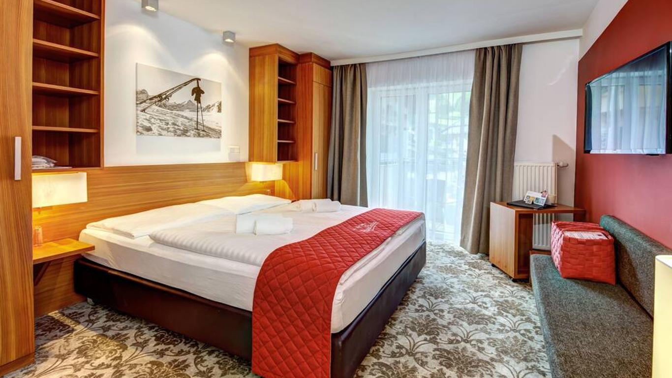 ألبن باركس هوتل ماريا ألم