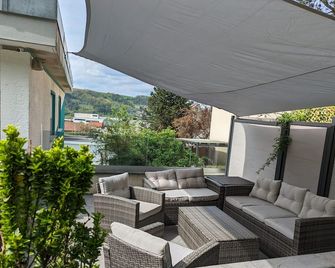 Pension Am Waldrand - Mosbach - Innenhof