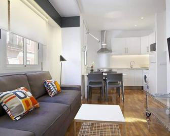 Perfect Place For Couples In Barceloneta - Barcelona - Wohnzimmer