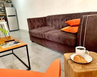 Amazing beach location condo! - Puerto Vallarta - Salon