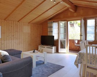 Nice apartment for 4 guests with WIFI, TV and balcony - 니데리드 바이 인털라큰 - 거실