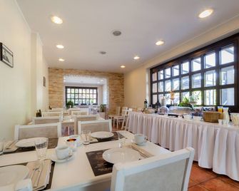 Hotel Omega - Moers - Restaurace