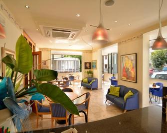 Hotel Ave - ريميني - مطعم