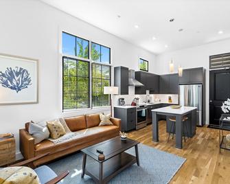 West Home - Bonaventure - Atlanta - Living room