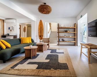 Outsite Ibiza - Work, Connect, Explore - Santa Eulalia del Rio - Sala de estar
