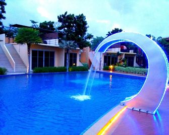 Proud Garden - Ban Bang Bo - Piscina