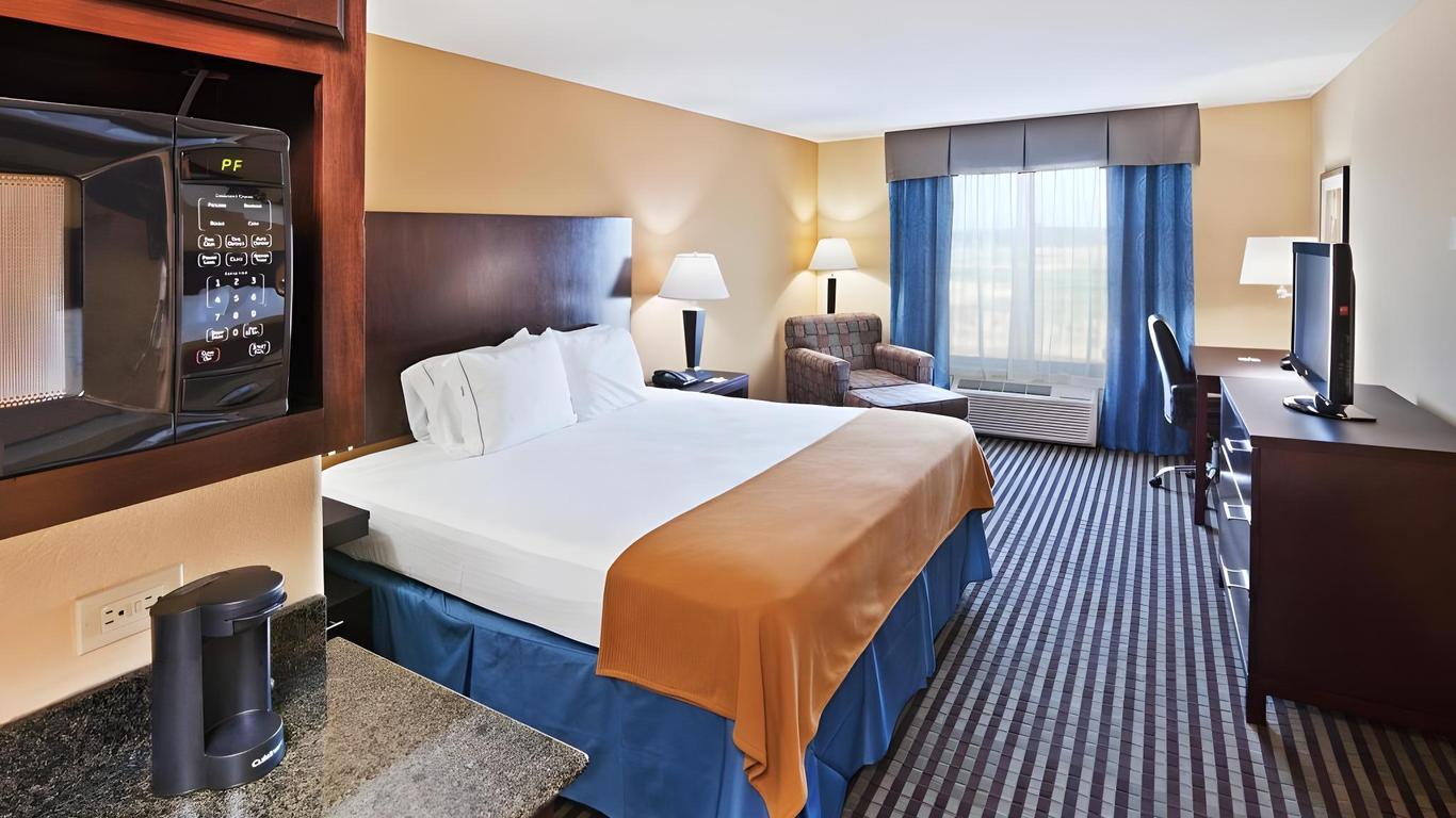 Holiday Inn Express Hotel & Suites Okmulgee