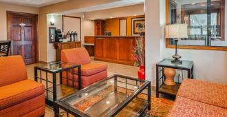 SureStay Plus Hotel by Best Western Jackson - Jackson - Lobby