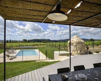 renovated farmhouse, private pool, Provence, Cèze Valley, 30km Uzes and Avignon - Bagnols-sur-Cèze - Zwembad