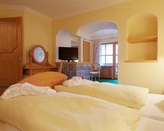 Wellnesshotel Mitterwirt - Dienten am Hochkonig - Schlafzimmer