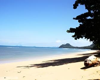 Libong Relax Beach Resort - Ko Libong - Playa