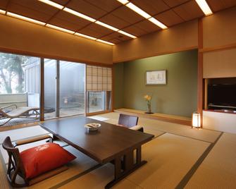 Hotel Koyo - Kaminoyama - Eetruimte