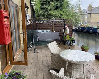 Riverview, Wifi, Smart TV, Self Entry,town Centre - Hertford - Patio