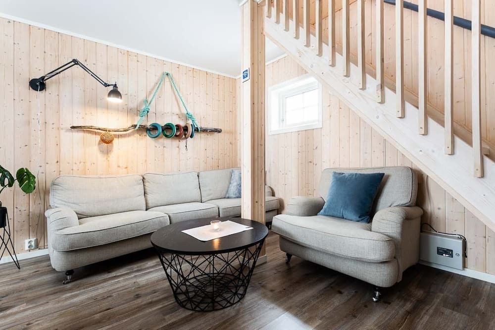 إلياسن روبروار - Reine - غرفة معيشة