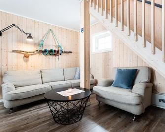 إلياسن روبروار - Reine - غرفة معيشة