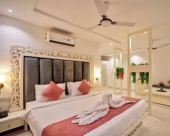 Raya Resorts - Vagator - Schlafzimmer