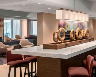 Courtyard by Marriott Jersey City Newport - Jersey City - Bar